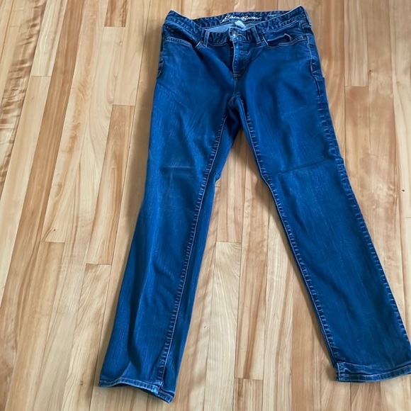 EUC Eddie Bauer women’s jeans P8 - Picture 1 of 6